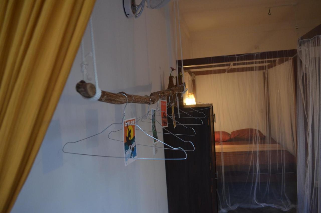 Chez Podi Surf Stay Mirissa Exterior foto