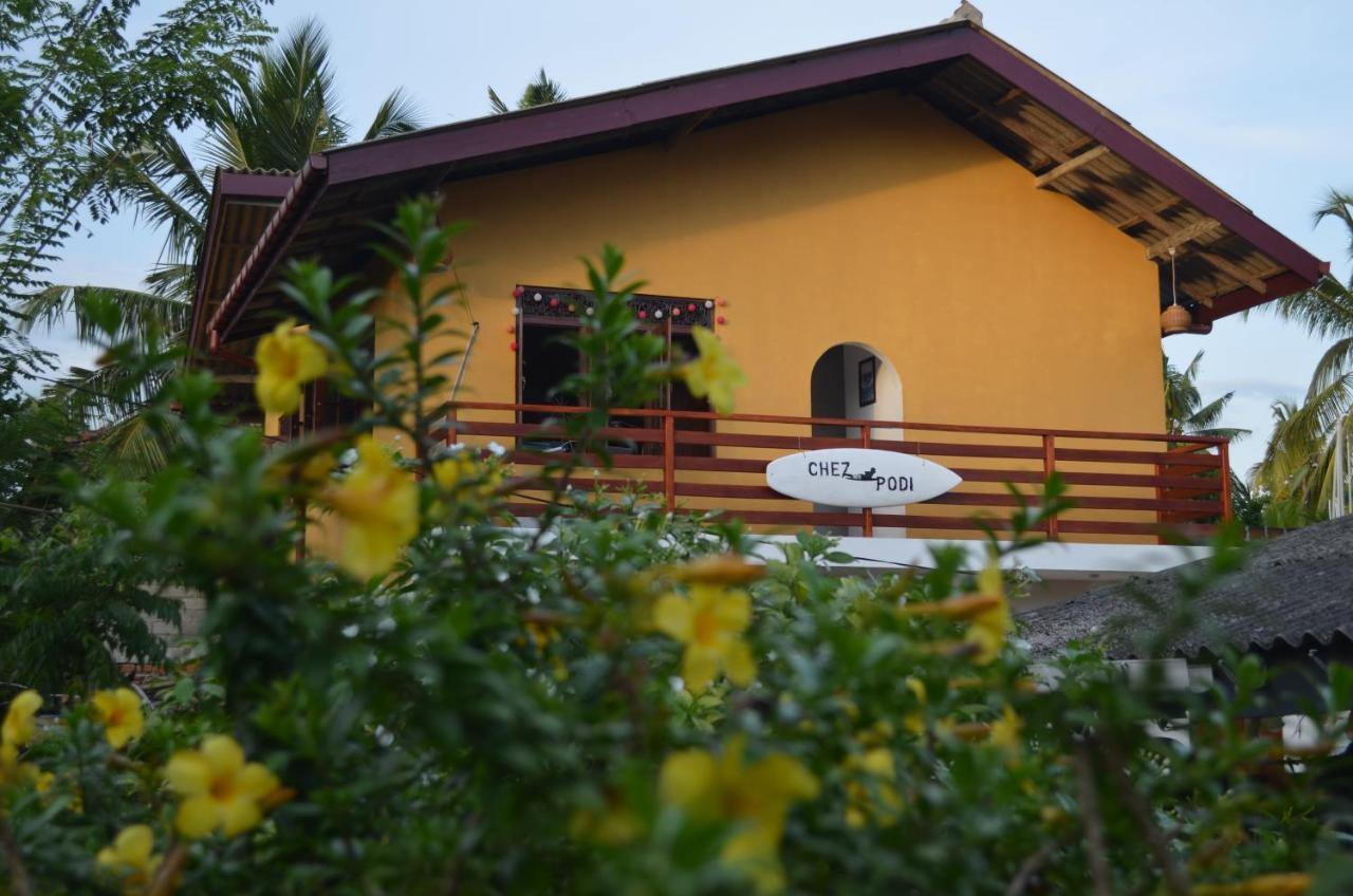 Chez Podi Surf Stay Mirissa Exterior foto