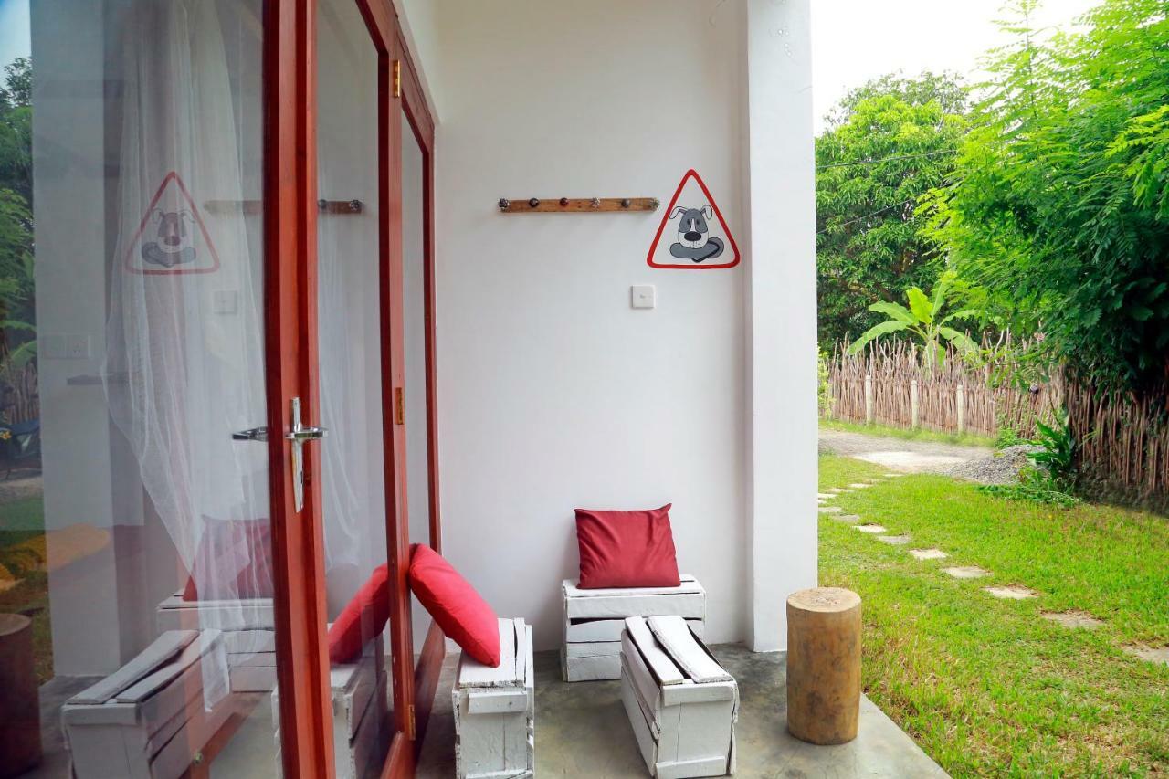 Chez Podi Surf Stay Mirissa Exterior foto